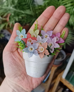 Ghiveci de flori pastel