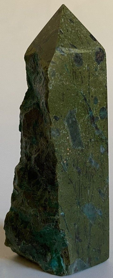 Pirita Verde - Obelisc brut piatra semipretioasa
