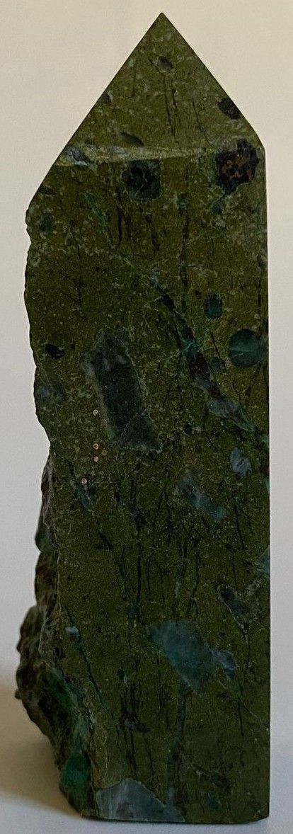 Pirita Verde - Obelisc brut piatra semipretioasa