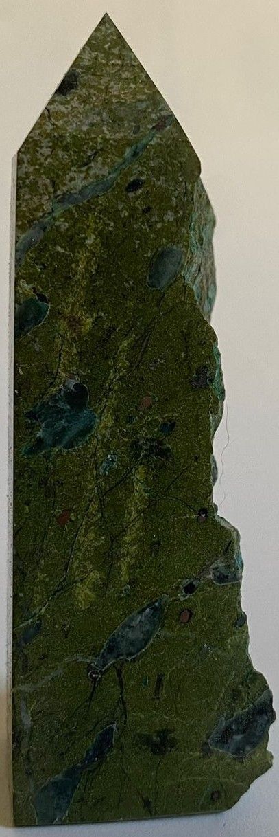 Pirita Verde - Obelisc brut piatra semipretioasa