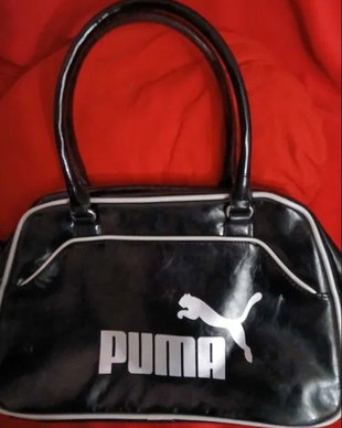 Vând geantă de mână Puma Nouă