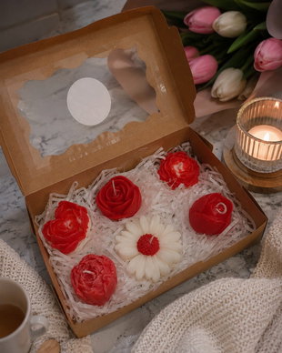 Set lumanari decorative rosu pentru ocazii speciale