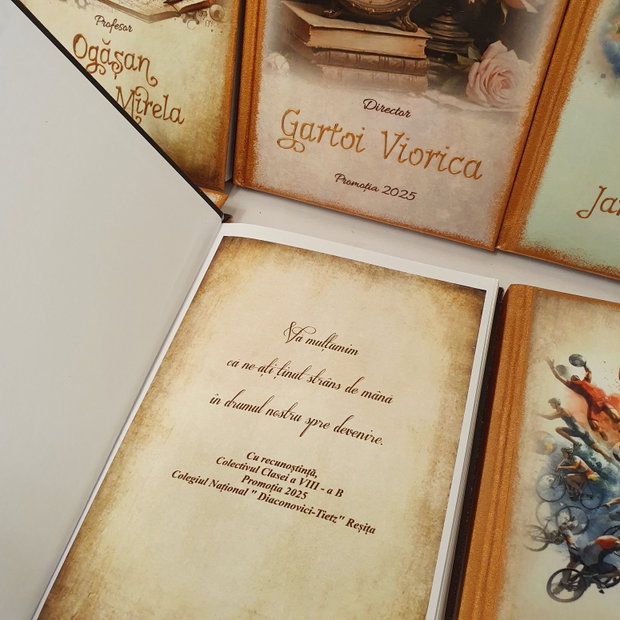 Agenda nedatata personalizat, format A5, cadou profesor / invatatoare / educatoare. Se personalizeaza cu materia / tema dorita