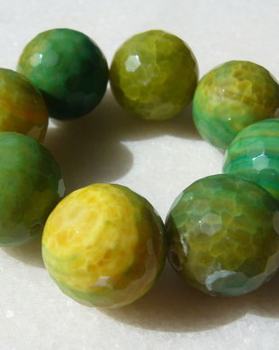 (8 bucati) Agate fatetate 18 mm