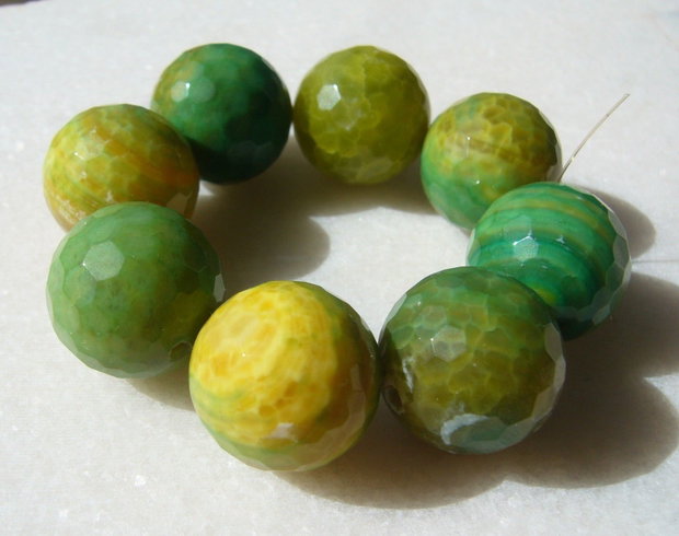 (8 bucati) Agate fatetate 18 mm
