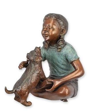 Fetita citind cu catel-statueta vieneza din bronz