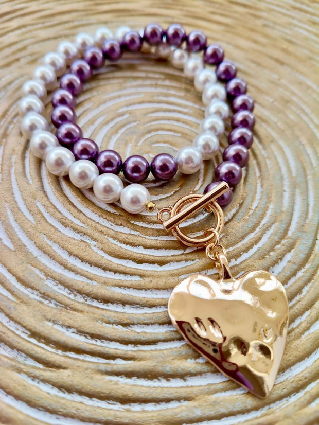 Colier perle de Mallorca albe / mov prafuit & inima vintage aurie