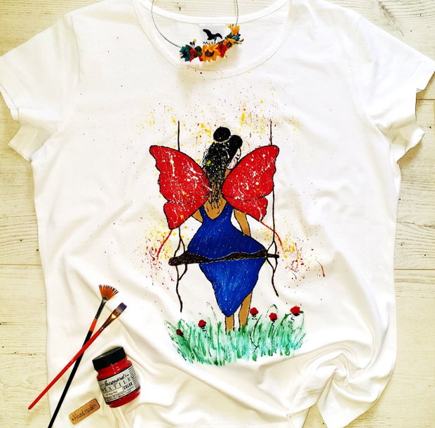 Tricou pictat manual