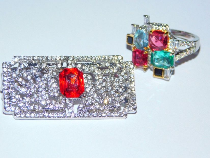 brosa noua model art deco, cristale deosebite, inel nou cristale,
