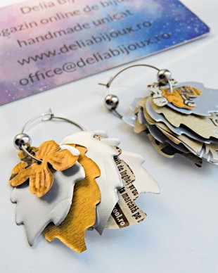 Cercei statement handmade unicat - doze aluminiu reciclate - frunze și flori suprapuse (cod1439)