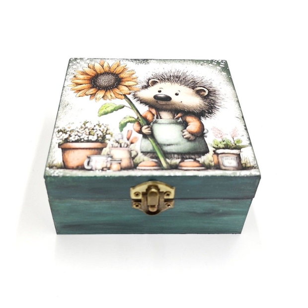 Cutie decorativa din lemn, Arici cu floarea- soarelui, 4671