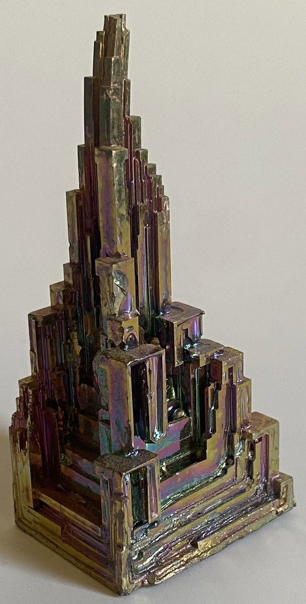 Bismut - Specimen piramidal