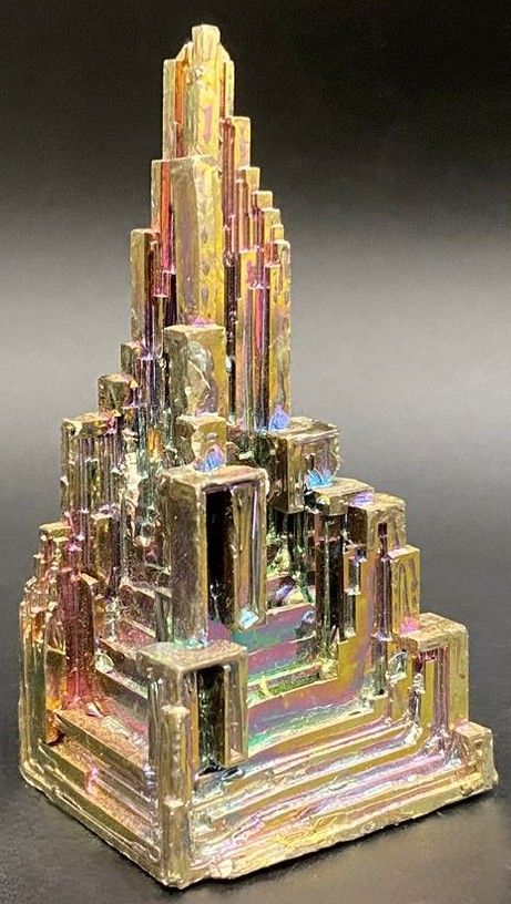 Bismut - Specimen piramidal