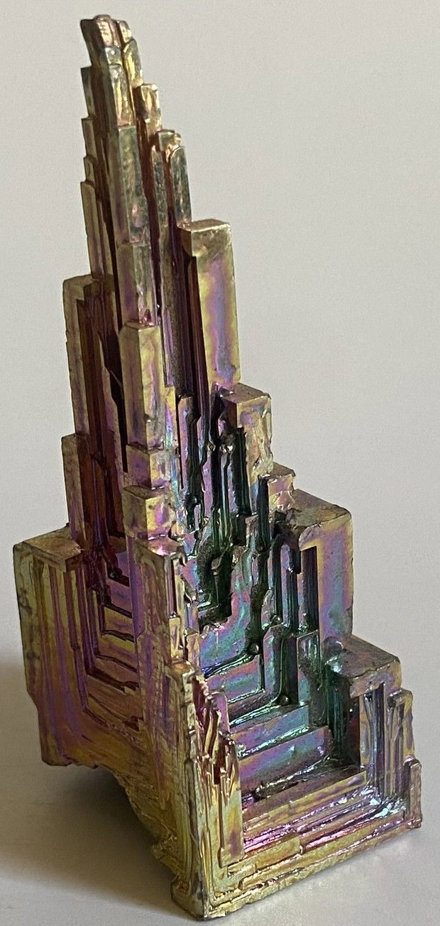 Bismut - Specimen piramidal