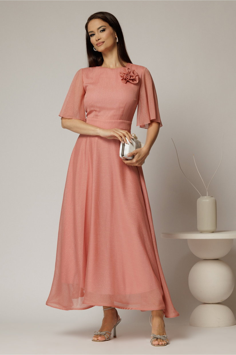 Rochie DY Fashion lunga roz din voal cu fir lurex in clos cu accesoriu la bust
