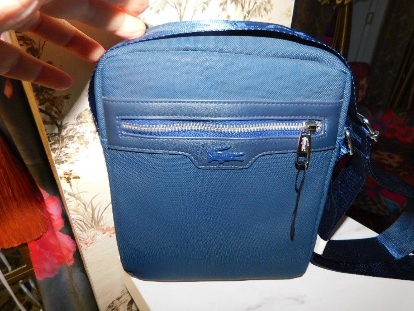 LACOSTE,  geanta crossover unisex, bleumarin,  2 buzunare , noua