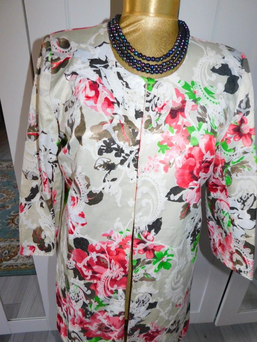 Blazer lung, nou, brocart , elegant , masura 40