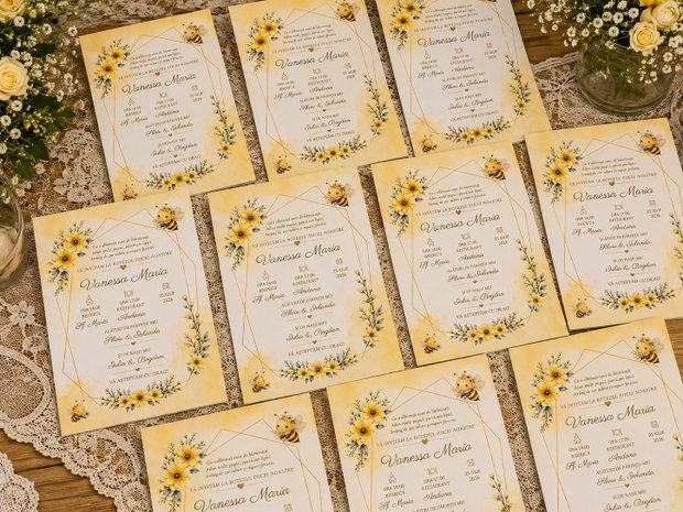 Invitații de botez tematică Albinuță