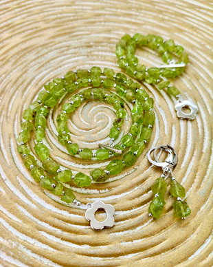 Set peridot natural brut