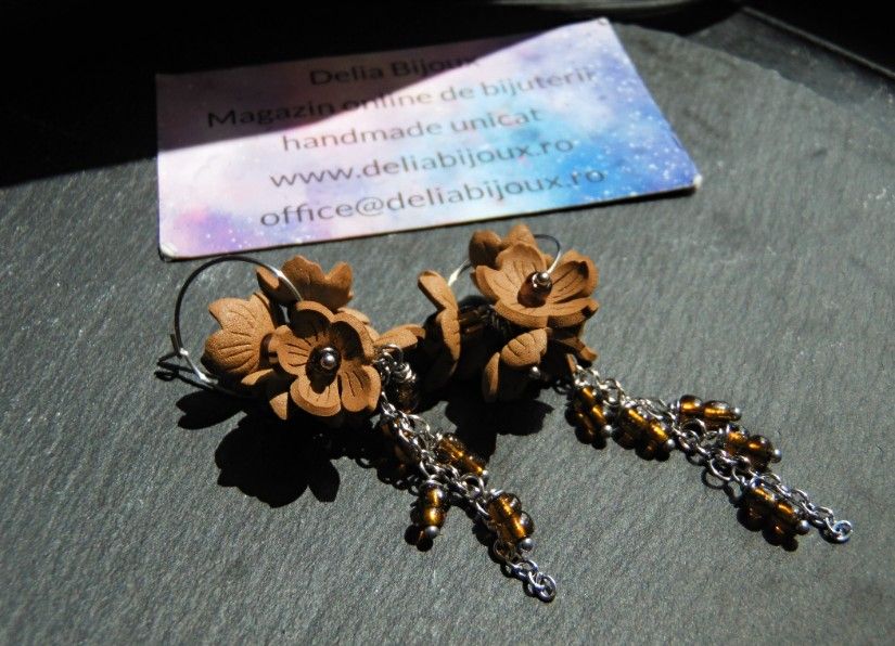 Cercei Handmade Flori de Toamnă din Foamiran, Mărgele de Nisip și Cercuri Inox, Cadou Femei (cod1442)