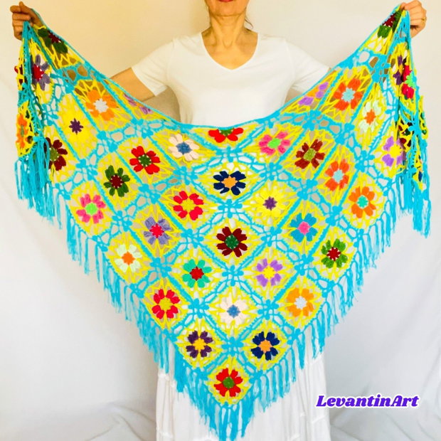 Șal croșetat manual cu flori multicolore șal triunghiular boho turcoaz, handmade