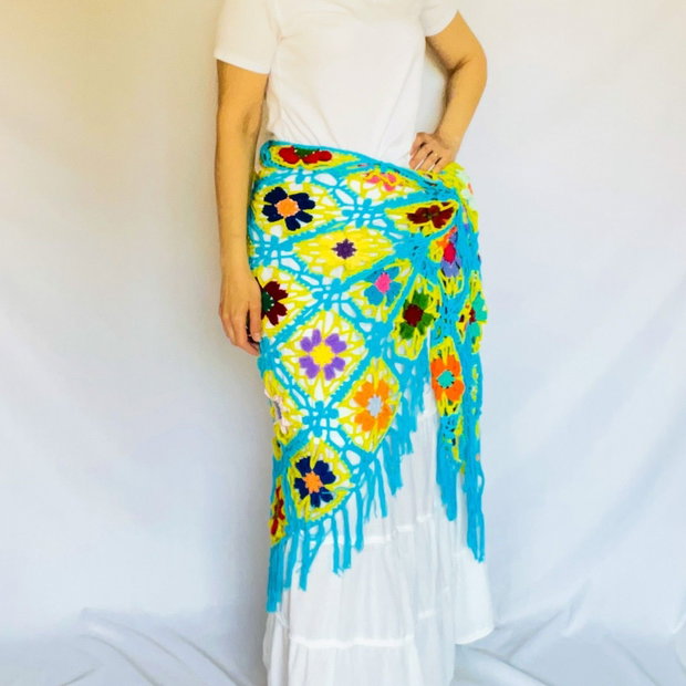 Șal croșetat manual cu flori multicolore șal triunghiular boho turcoaz, handmade