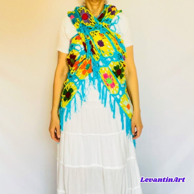 Șal croșetat manual cu flori multicolore șal triunghiular boho turcoaz, handmade