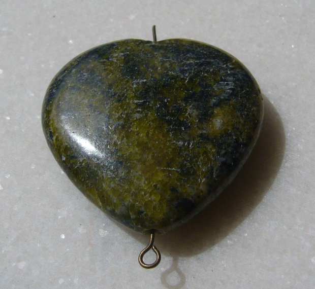 Inima mare - pandantiv din green jasper aprox 39.5x38.5x11 mm