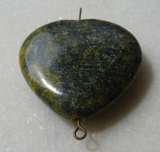 Inima mare - pandantiv din green jasper aprox 39.5x38.5x11 mm