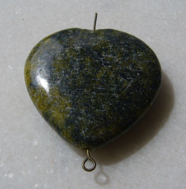 Inima mare - pandantiv din green jasper aprox 39.5x38.5x11 mm