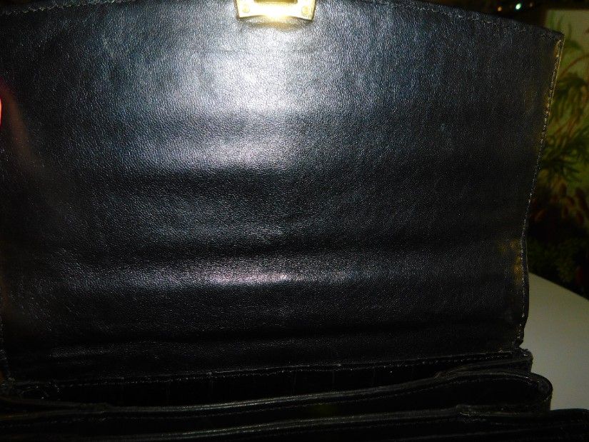 Poseta vintage Spania, piele crocodil, usor lacuita, model spectaculos