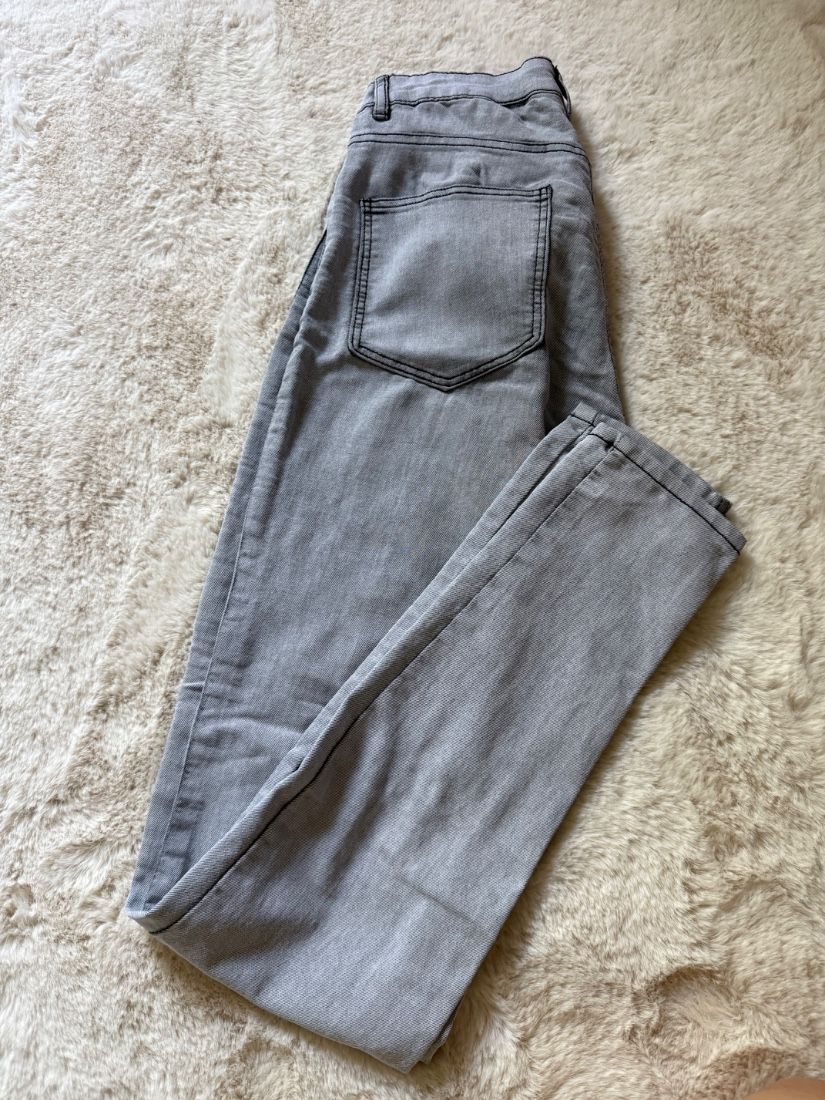 Blugi gri H&M