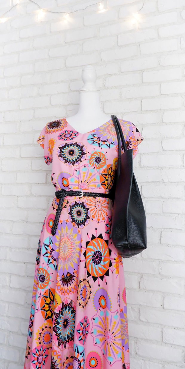 Bluza si Fusta Vaporoase Roz cu Print Multicolor