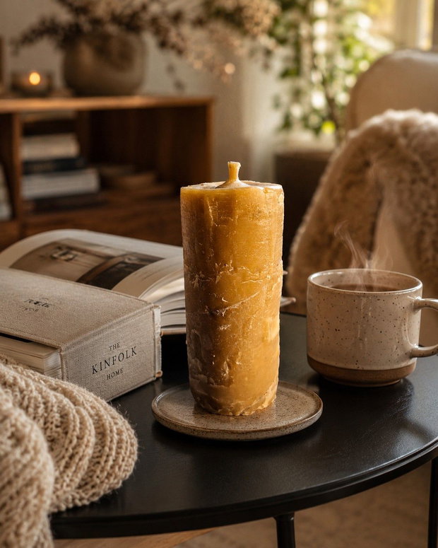 Lumânare rustică din ceară naturală de albine 100% handmade decor hygge & aromă naturală de miere
