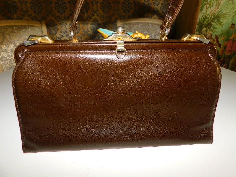 Poseta vintage piele naturala , colectie familie, deosebita