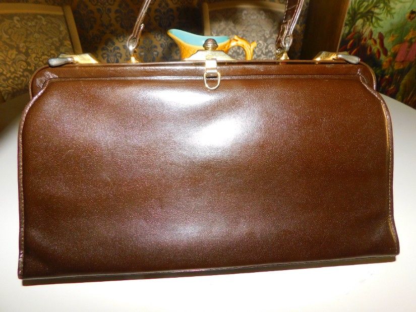 Poseta vintage piele naturala , colectie familie, deosebita