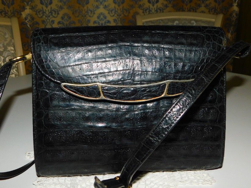 Poseta vintage piele crocodil Spania, anii 60 - 70, poseta de umar, bareta reglabila, cadou brosa vintage cu peruzele