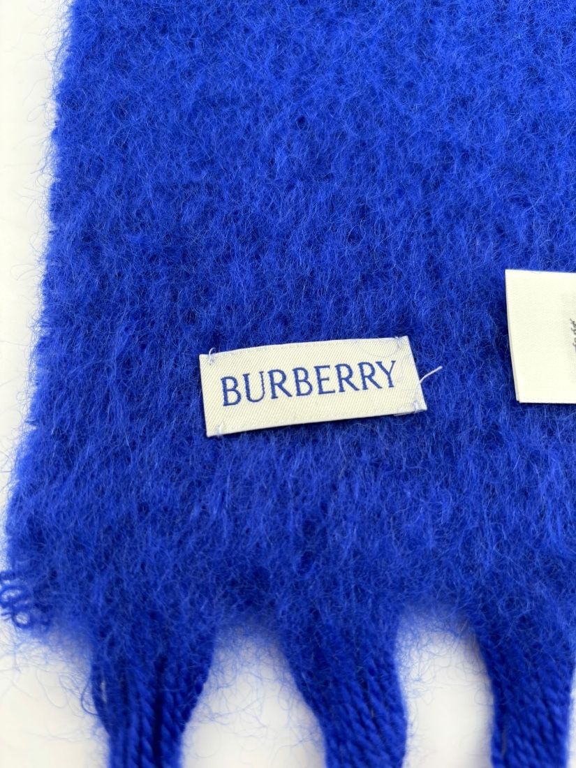 Burberry Wool stole