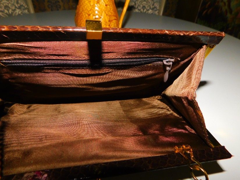 Poseta vintage piele sarpe, plic sau de umar, lantisor umar foarte elegant.