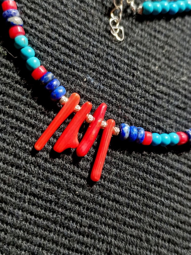 Rezervat Colier argint coral lapis lazuli turcoaz reconstruit minimalist boho chic multicolor trendy
