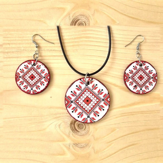 Set bijuterii din lemn cu model traditional 123425