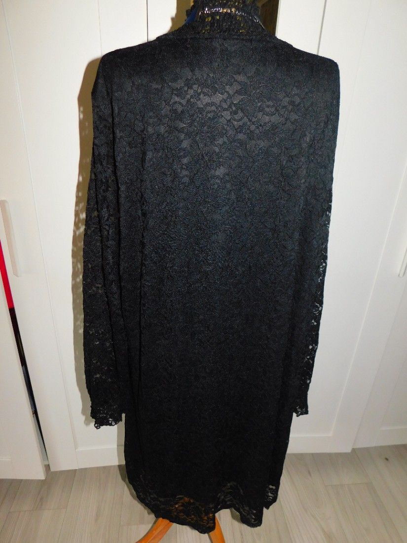 Rochie noua dantela  meagra,   deosebita, captusita