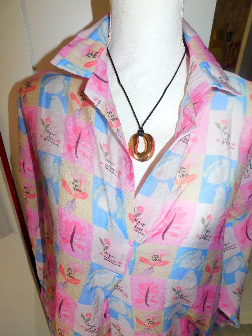 Bluza noua, usoara , de vara, masura libera 50 - 52 ,