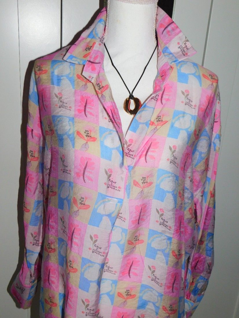 Bluza noua, usoara , de vara, masura libera 50 - 52 ,