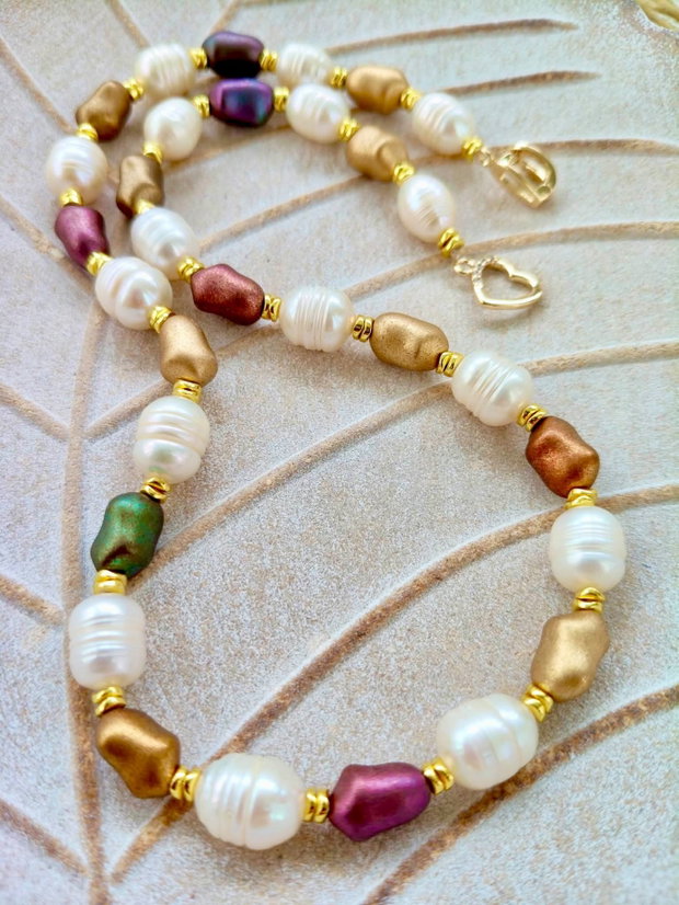Colier perle mari de cultura albe & ceramica greceasca