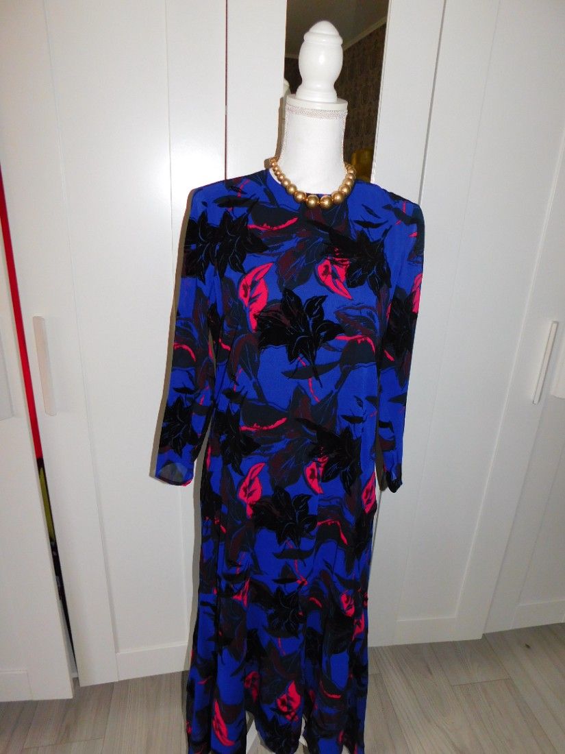 Brandul danez YAS, rochie noua , S ,spectaculoasa, etichete atasate
