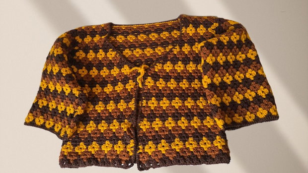 Cardigan croșetat handmade în stil vintage 80s / hippie