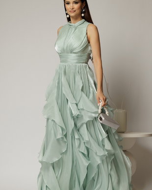 Rochie lunga verde menta de seara cu volanase din voal peliculizat