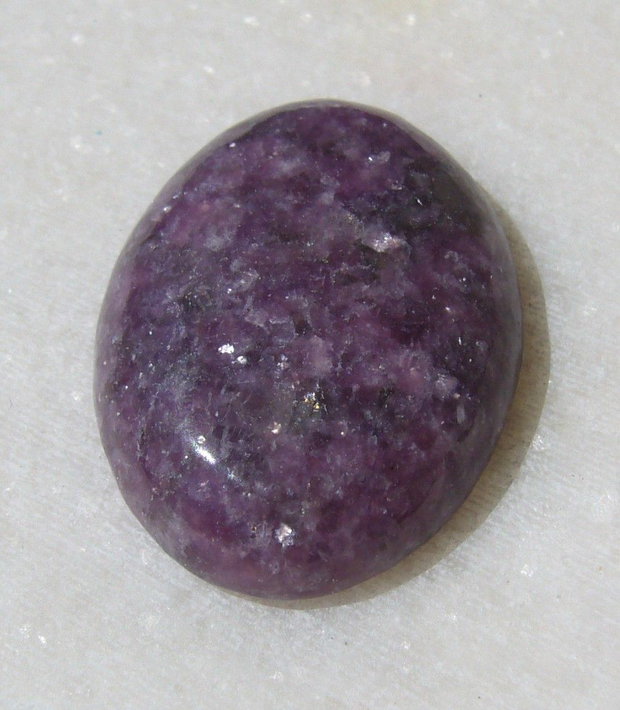 Cabochon lepidolit aprox 30x22x7 mm