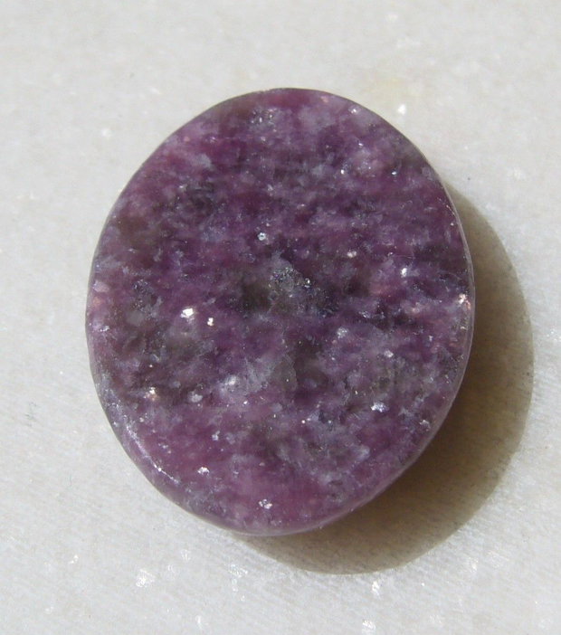 Cabochon lepidolit aprox 30x22x7 mm